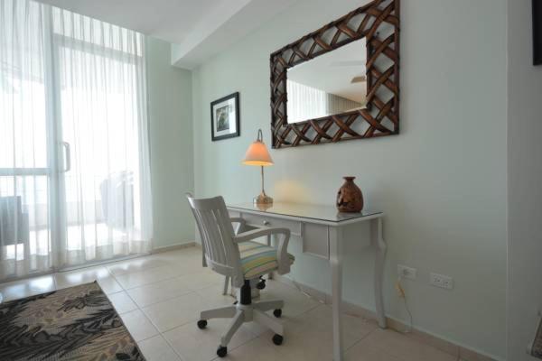Solarium At Coronado Bay Oceanfront Apartments Плая Коронадо Екстериор снимка