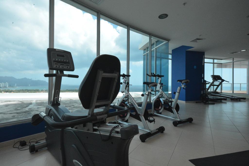 Solarium At Coronado Bay Oceanfront Apartments Плая Коронадо Екстериор снимка