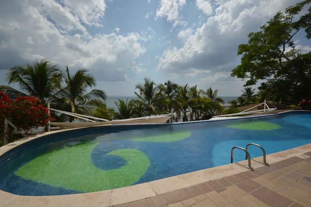 Solarium At Coronado Bay Oceanfront Apartments Плая Коронадо Екстериор снимка